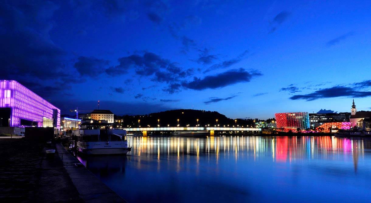 Linz bei Nacht