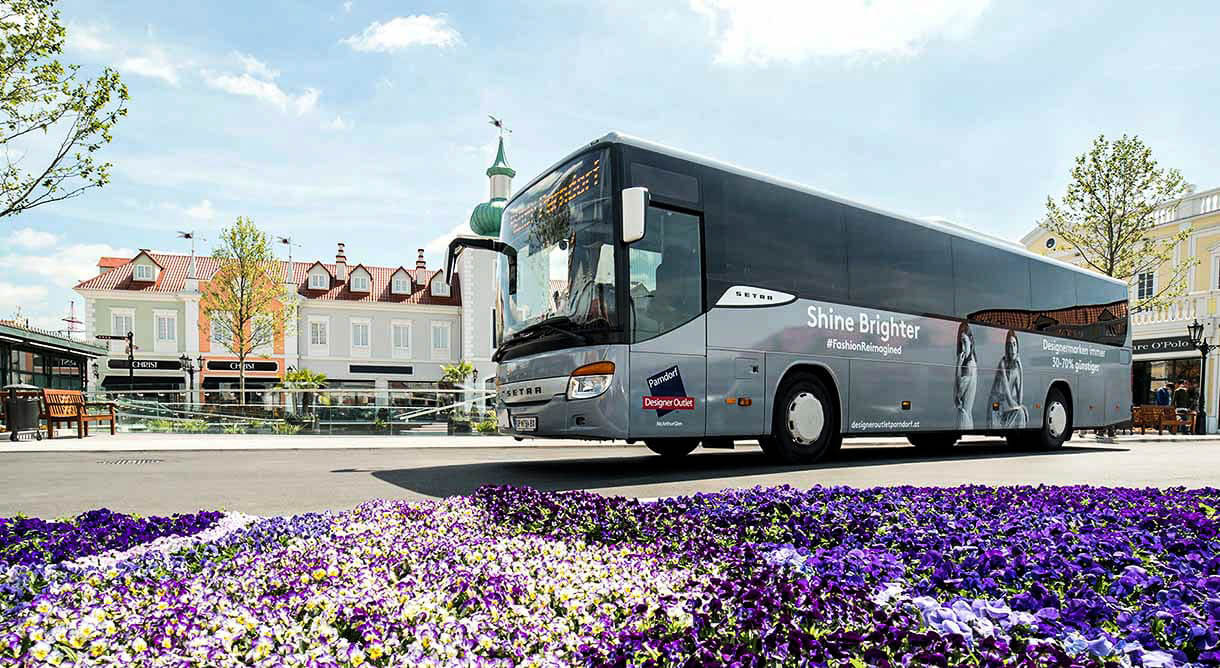 Blaguss Shuttle Bus im Designer Outlet Parndorf